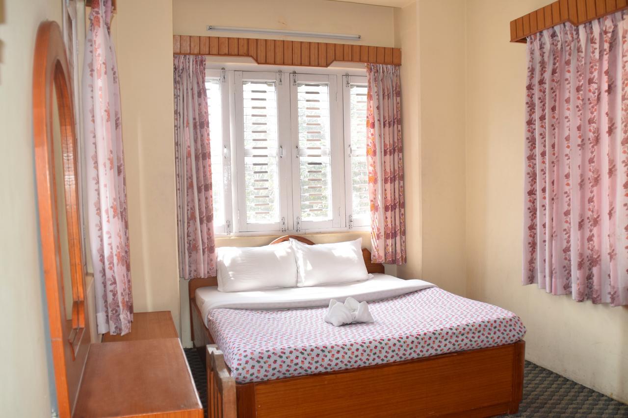 Hotel Celesty Inn Pokhara Exterior foto